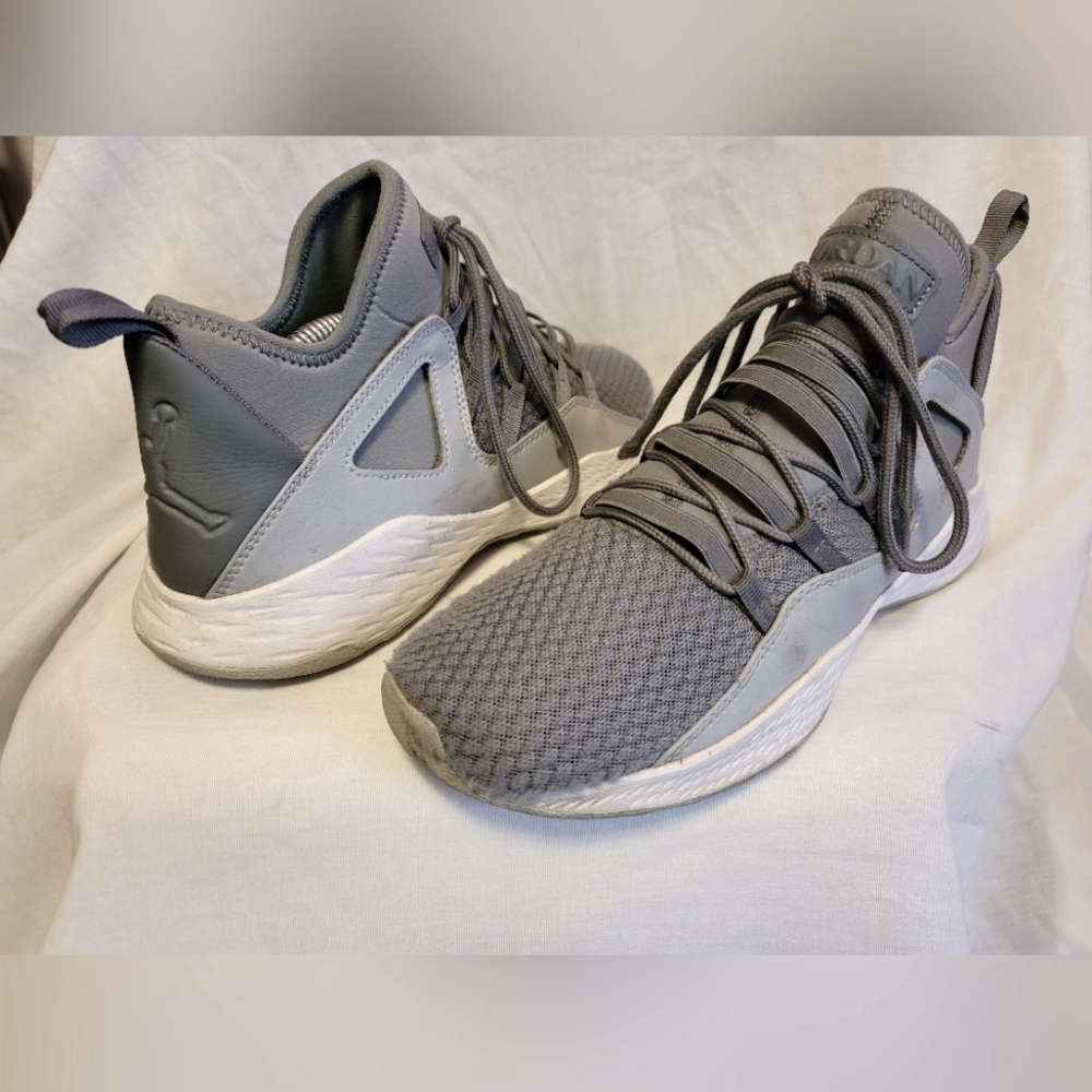 Nike Mens Sz 8.5 Jordan Formula 23 Cool Grey Mid Lace Up Athletic 881465-003